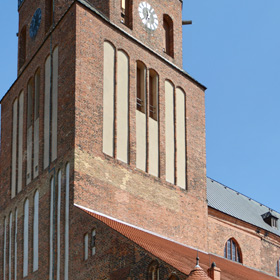 fasada frontowa (zachodnia) kościoła Św. Piotra