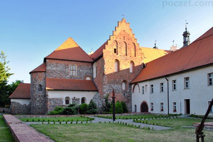kościół Św. Trójcy i NMP w Strzelnie