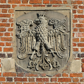 herb Królestwa Polskiego na fasadzie południowej zamku