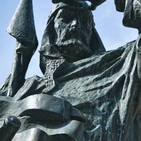 fragment pomnika księcia Świętopełka gdańskiego
